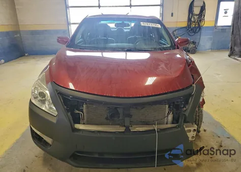 2015 Nissan Altima 2.5 из США, поврежденный, VIN 1N4AL3AP5FC466089